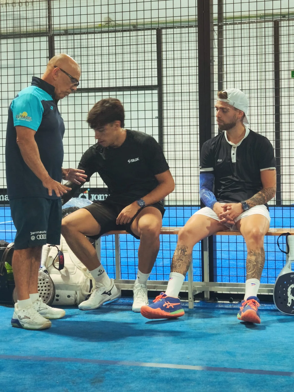 Conversación en pista