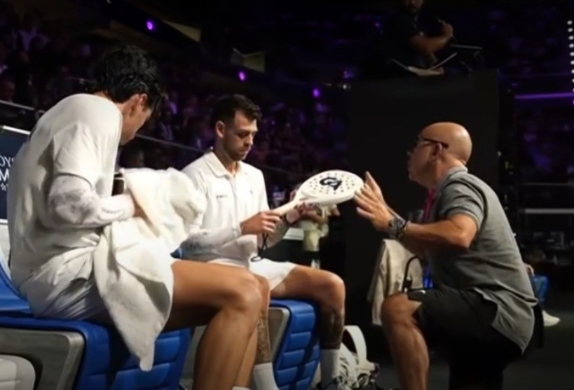 Severino Iezzi con jugadores en competición